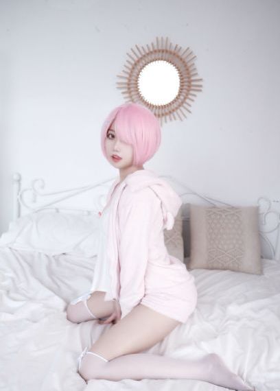 头等舱的特殊待遇_超清超清在线观看
